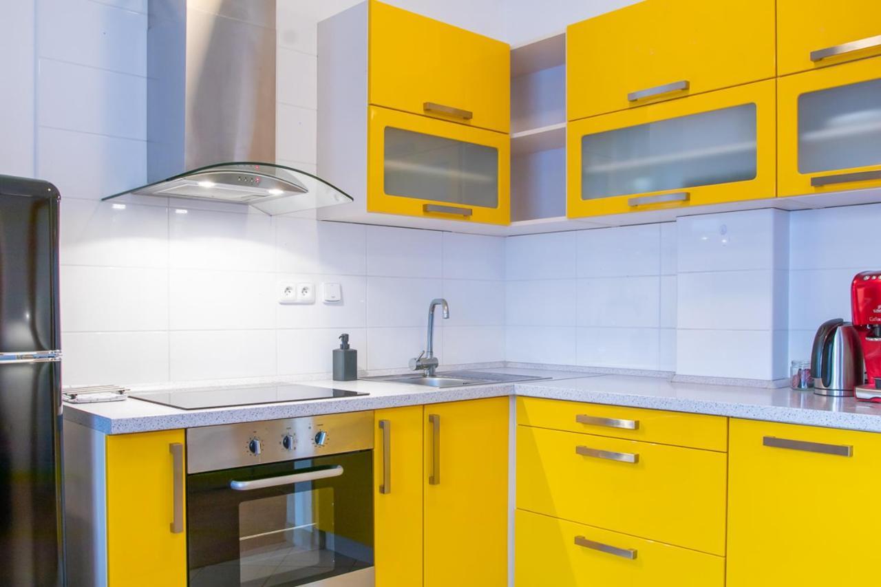 Yellow Apartment Ostrava Eksteriør bilde